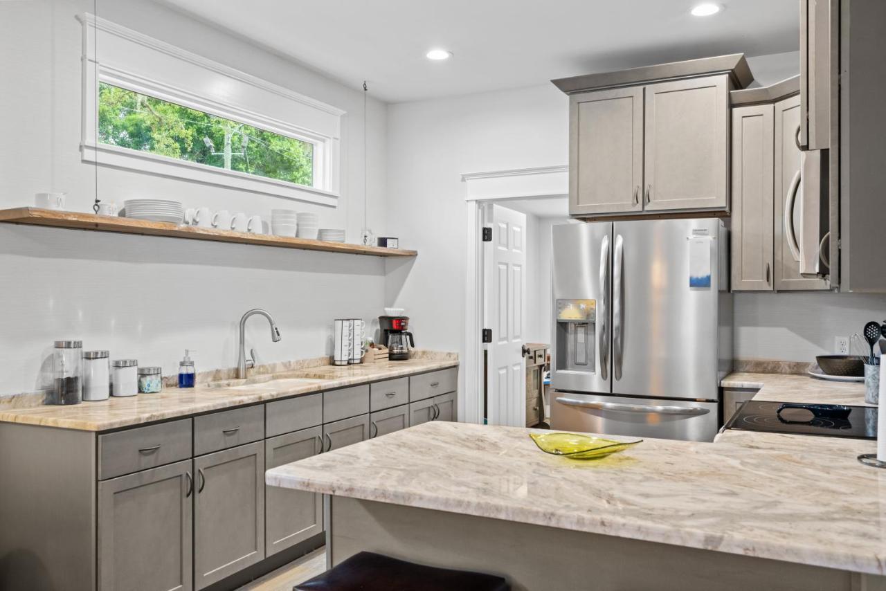 Hibiscus Hideaway Villa Tarpon Springs Buitenkant foto
