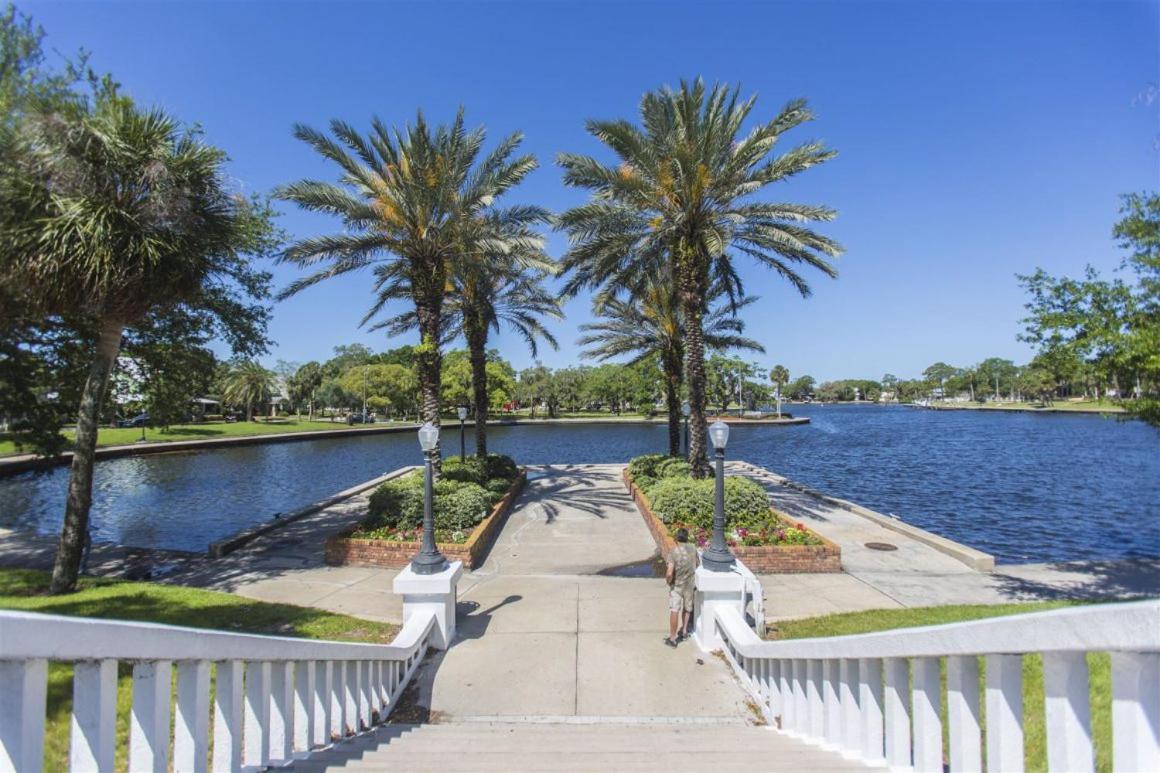 Hibiscus Hideaway Villa Tarpon Springs Buitenkant foto